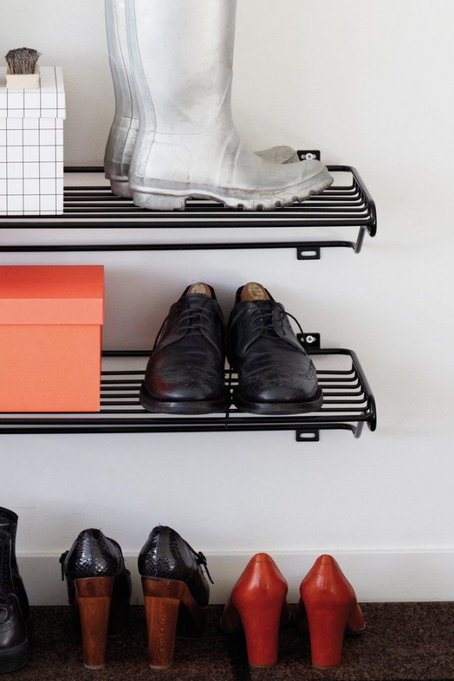 Kenkähylly 'Gill' - Musta