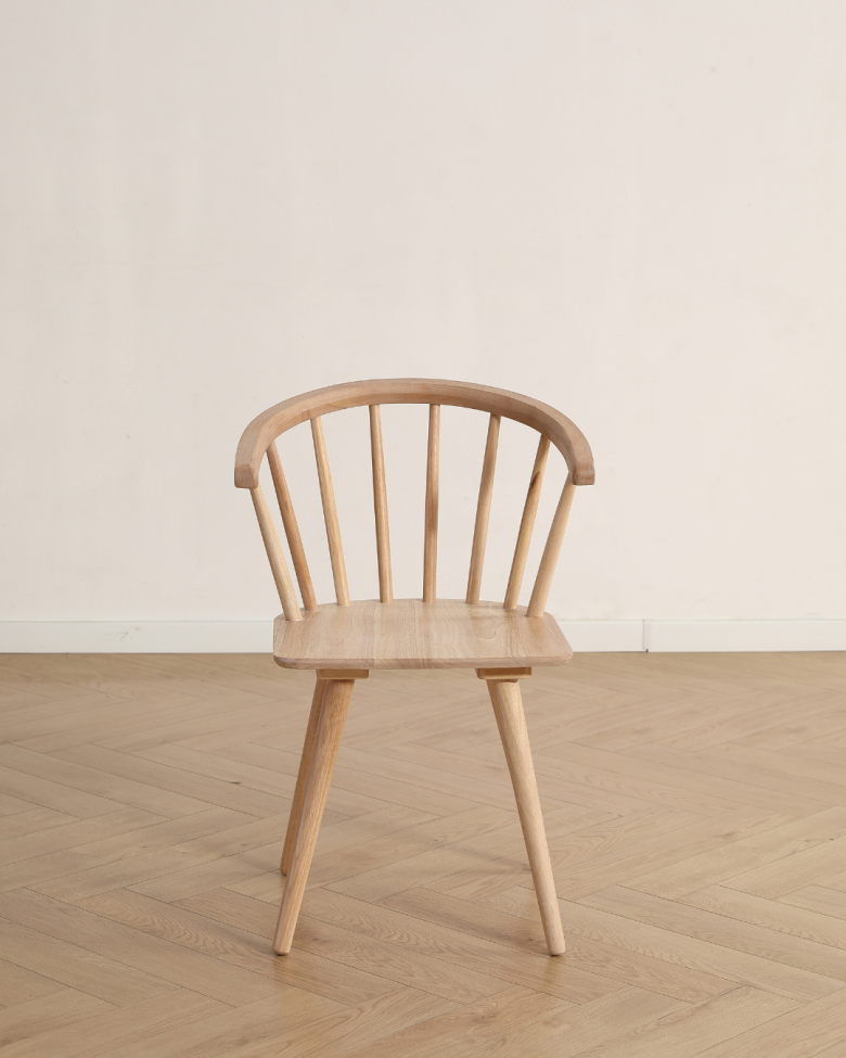 Tuoli 'Astrid' - Valkopigmentoitu