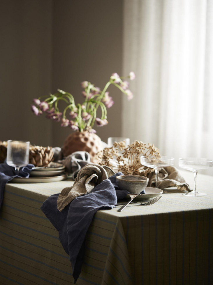 Pöytäliina 'Astrid' 140x280 - Vihreä