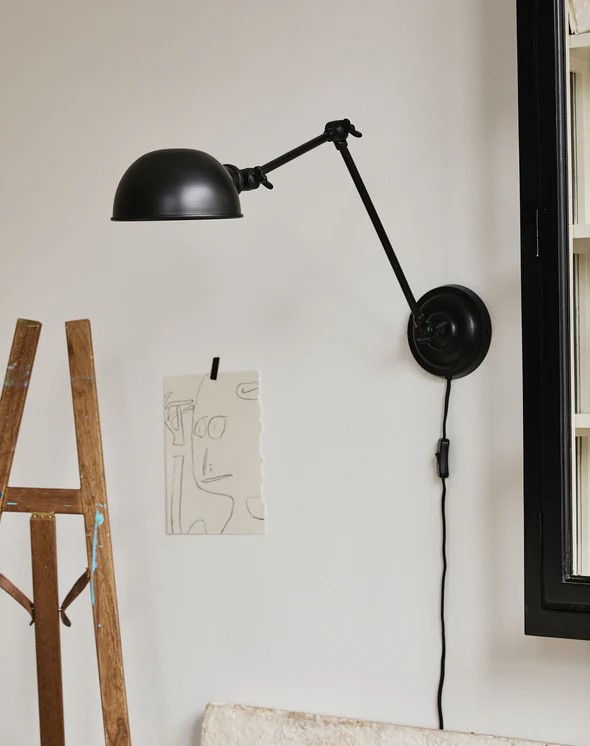 Seinävalaisin 'Aura' - Musta