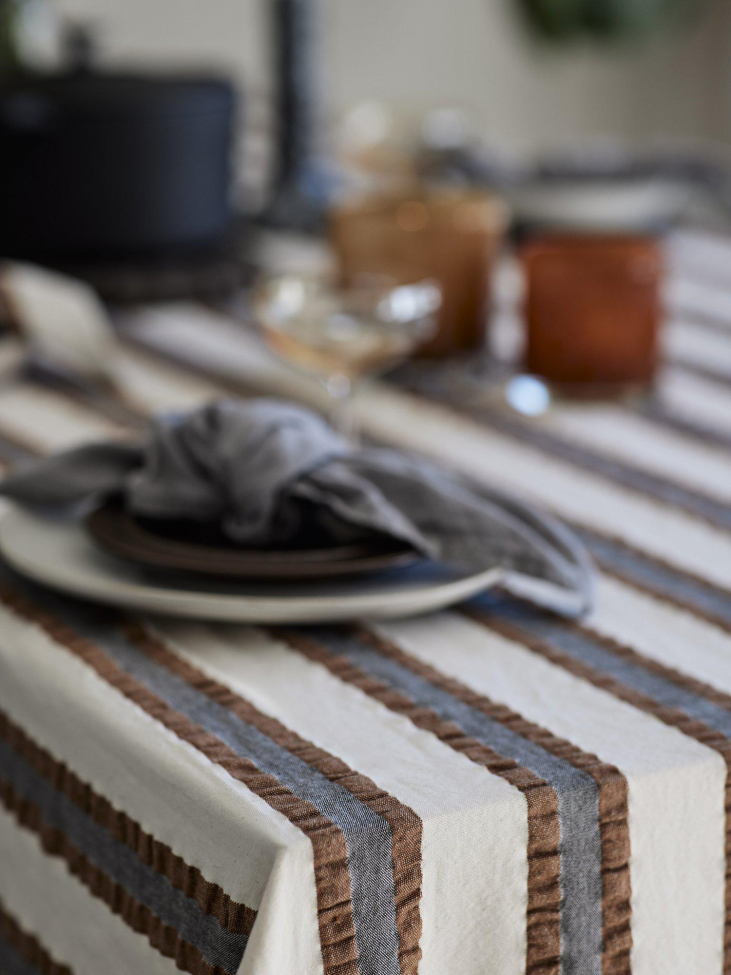 Pöytäliina 'Lollo' 145x280 - Ruskea