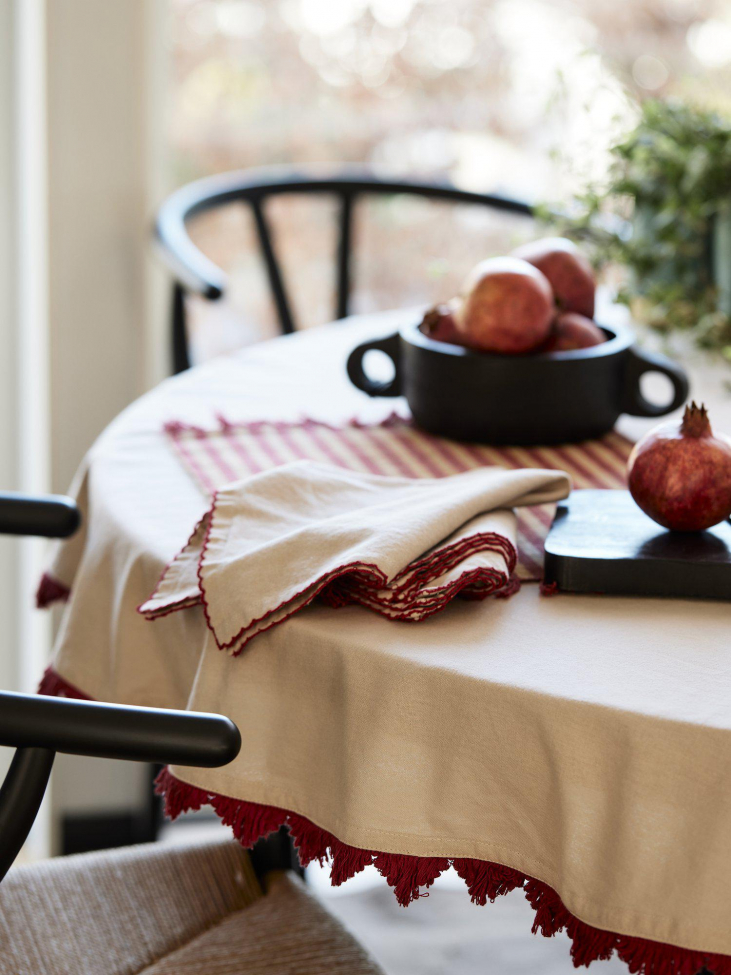 Pöytäliina 'Stine' Pyöreä 160 - Punainen