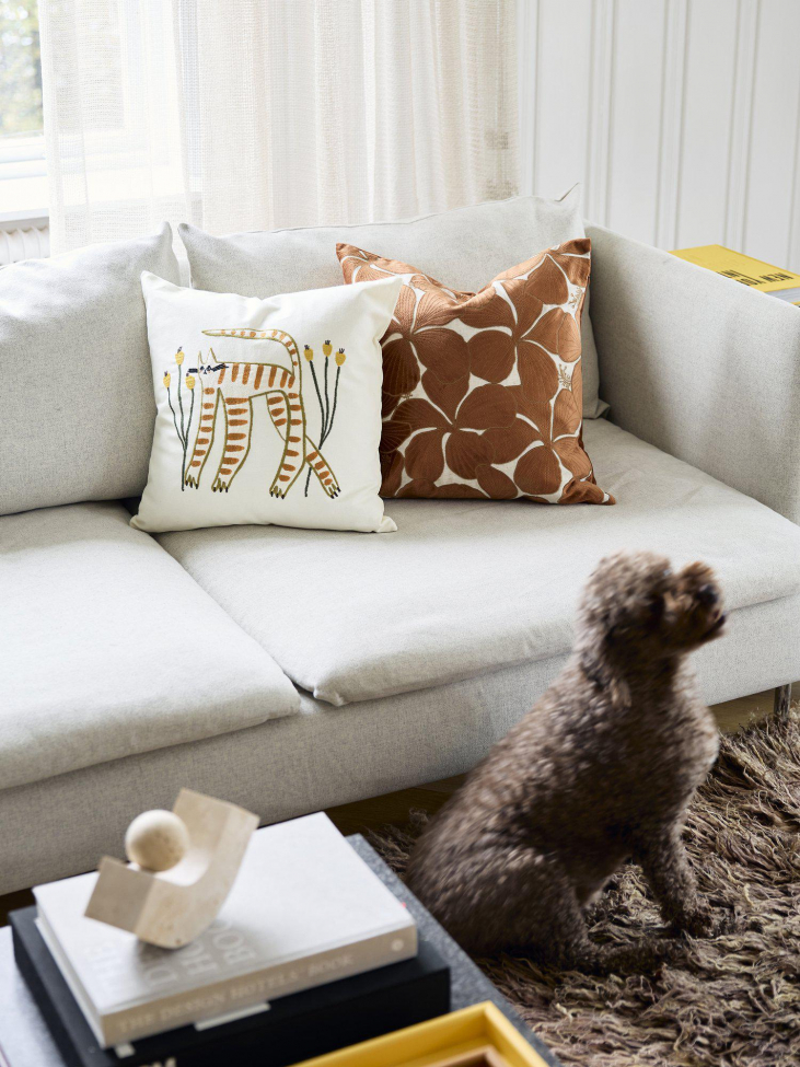 Tyynynpäällinen 'Lilja' 45x45cm - Beige