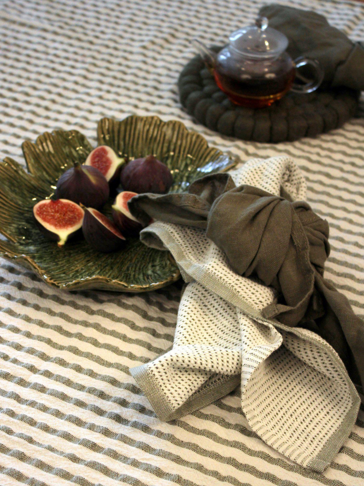 Pöytäliina 'Agata' 145x280cm - Vihreä