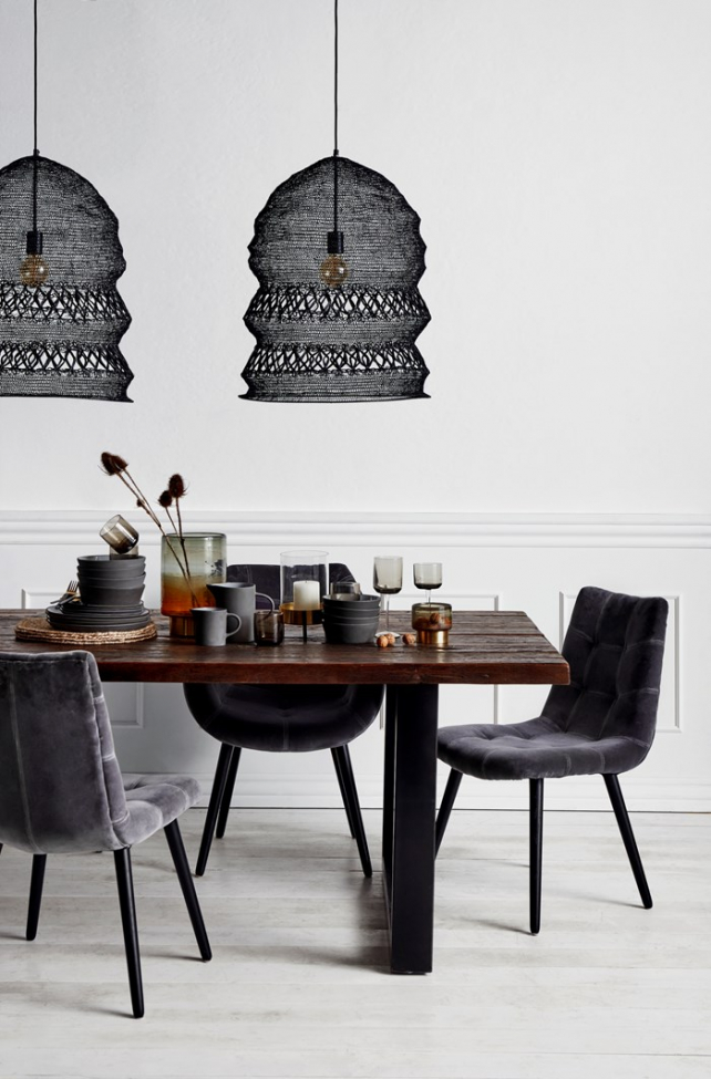 Ruokapöytä 'Iron' 220x100cm - Kierrätetty puu