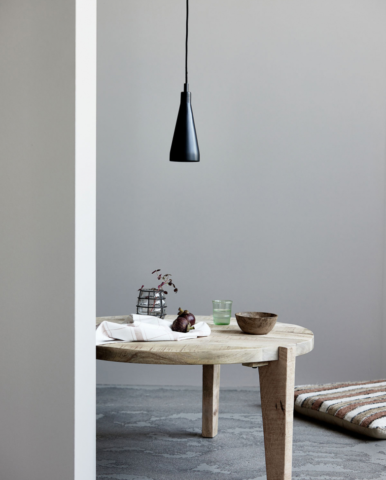 Kattovalaisin 'Jammu' - Musta