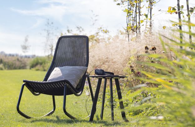 Keinutuoli 'Tom' - Musta