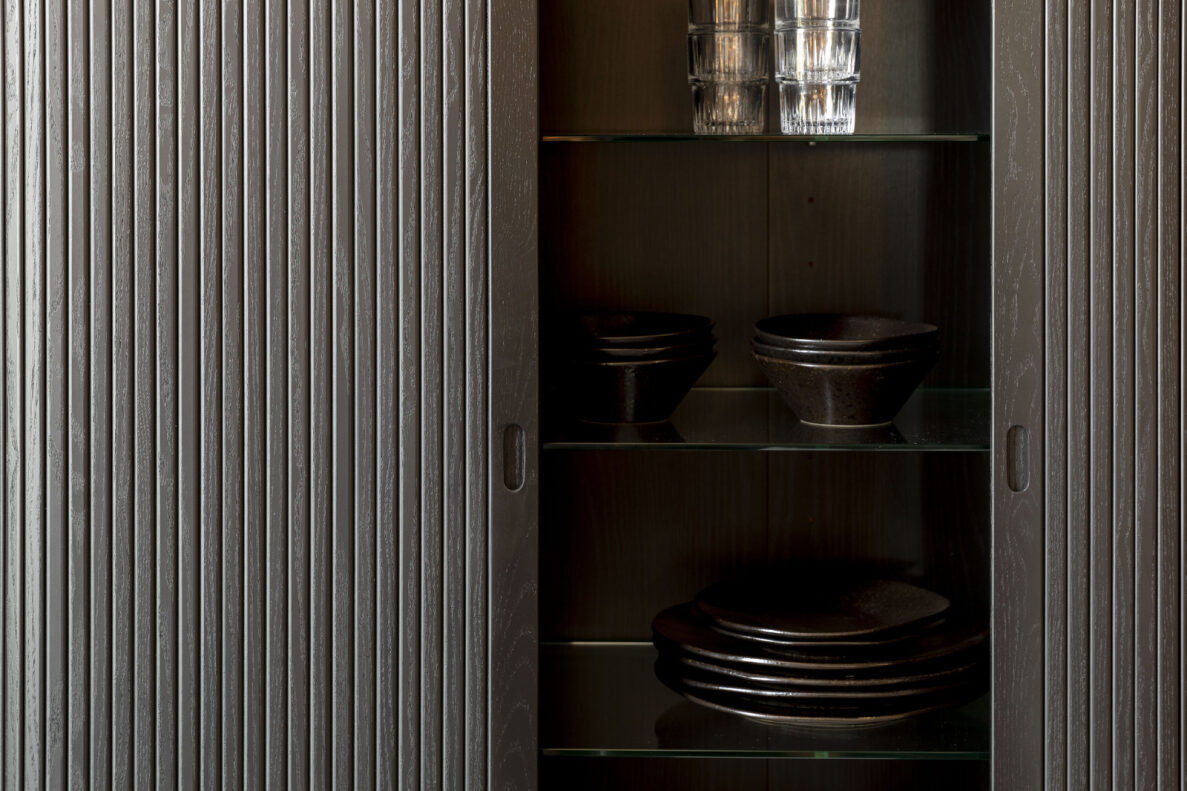 Kaappi 'Barbier' - Musta