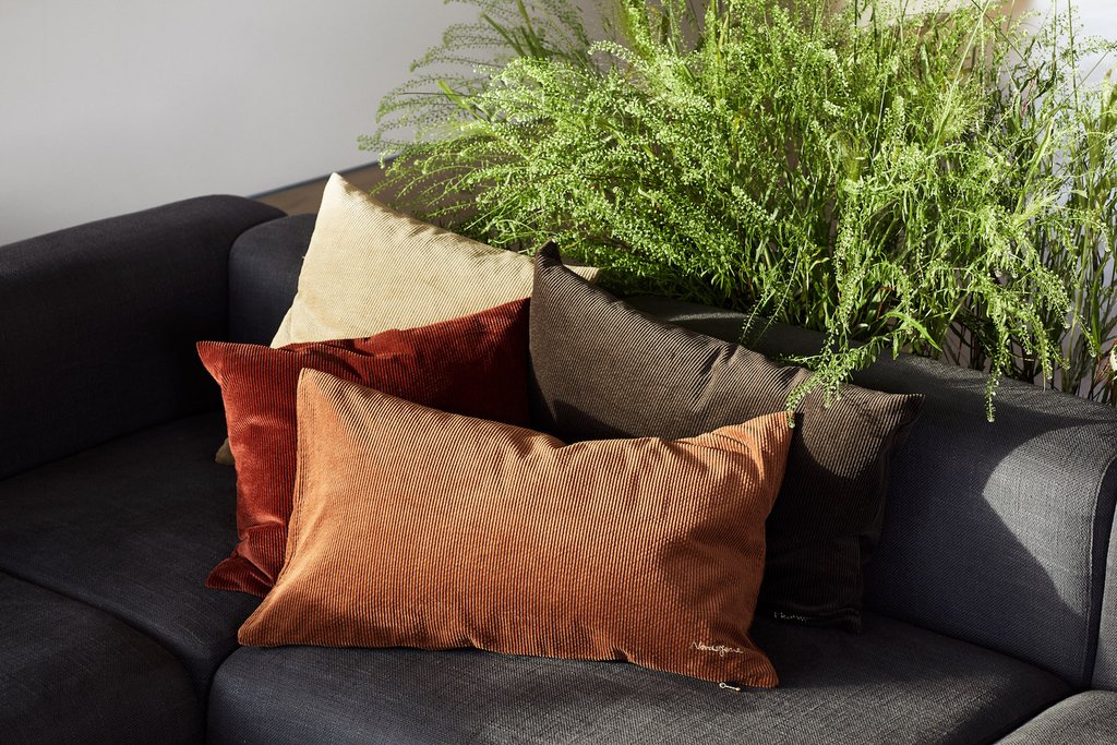 Tyynynpäällinen 'Corduroy' 70x40cm - Ruskea