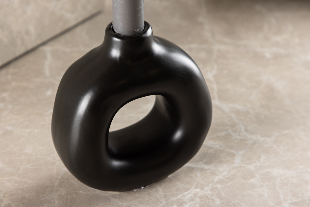 Kynttilänjalka 'Annecy' - Musta