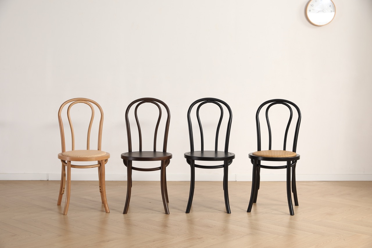 Tuoli 'Bistro' - Puu/Musta