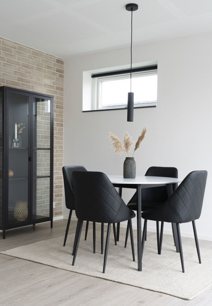 Kattovalaisin 'Småland' - Musta