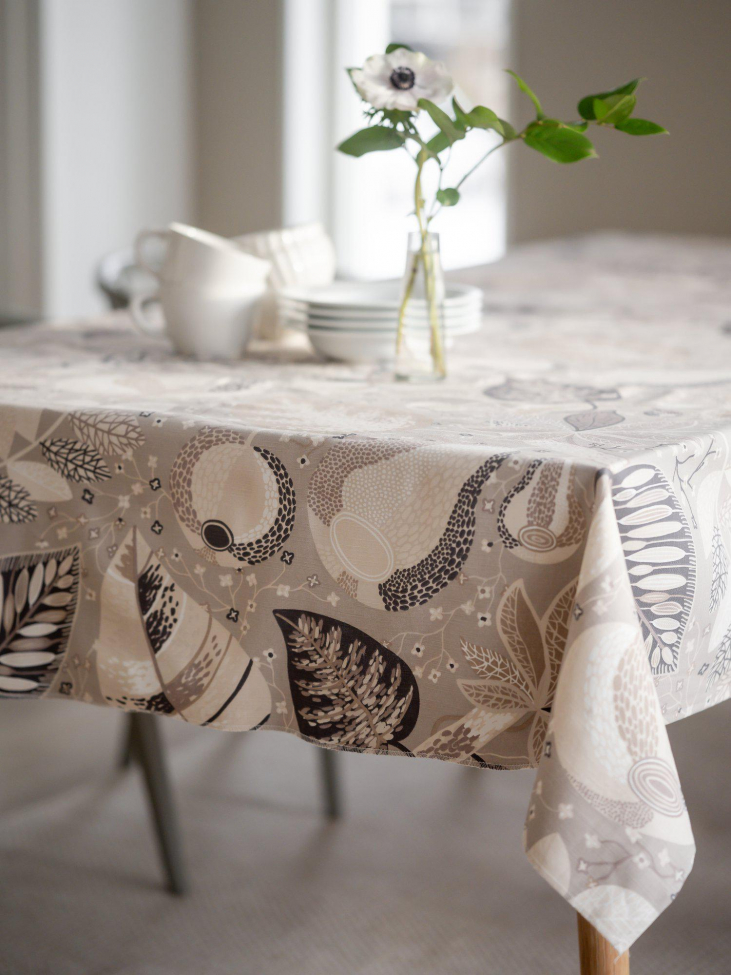 Pöytäliina 'A&E' 140x280 - Beige