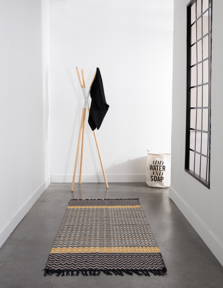 Vaateripustin 'Pinnacle' - Harmaa