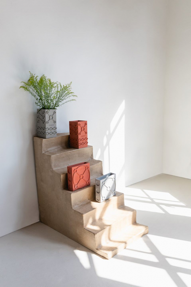 Maljakko 'Graphic Square' - Harmaa