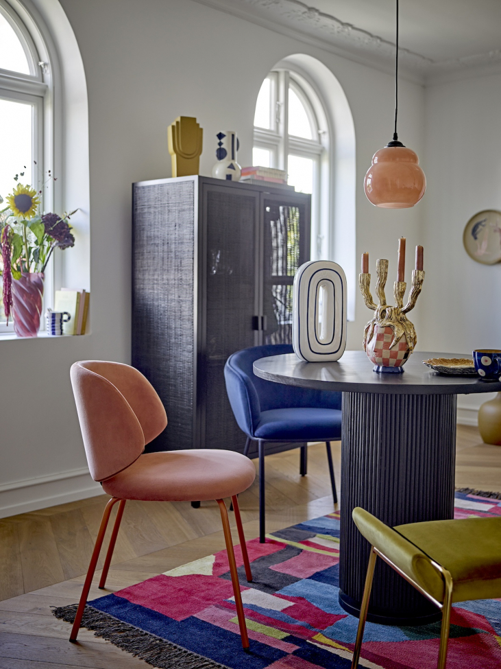 Vaatekaappi 'Marikka' – Musta