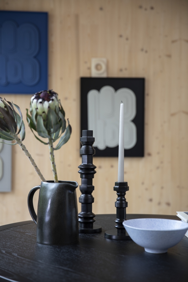 Valaisin 'Totem' - Musta