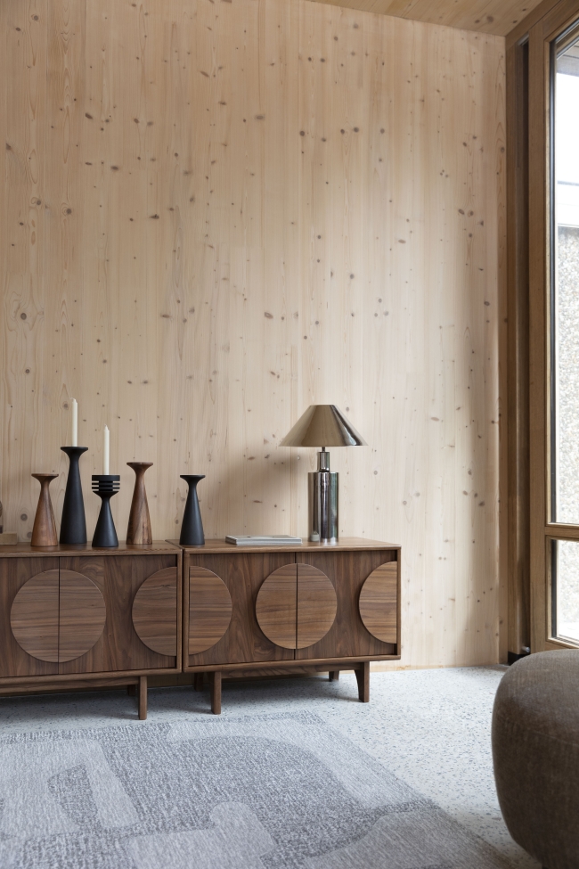 Valaisin 'Flames' - Ruskea M