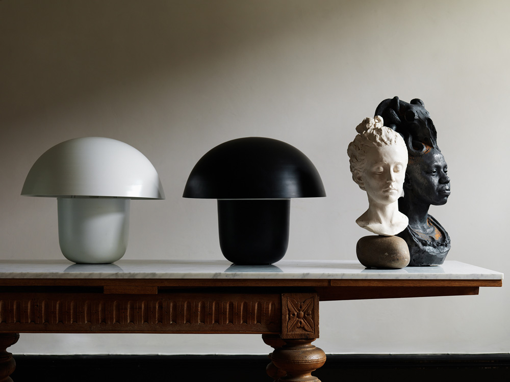 Pöytälamppu 'Carl-Johan' - Musta S