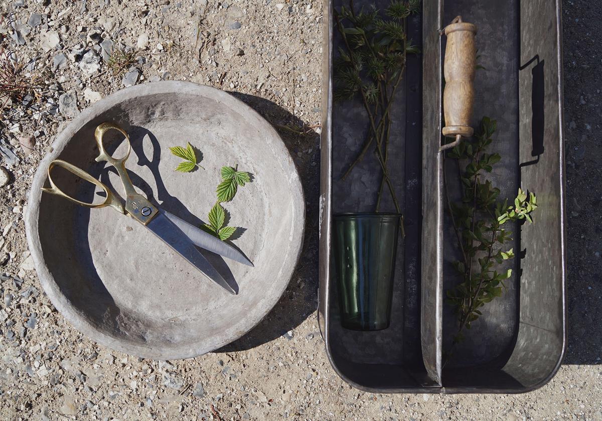 Rautalaatikko 'Agustin' - Harmaa