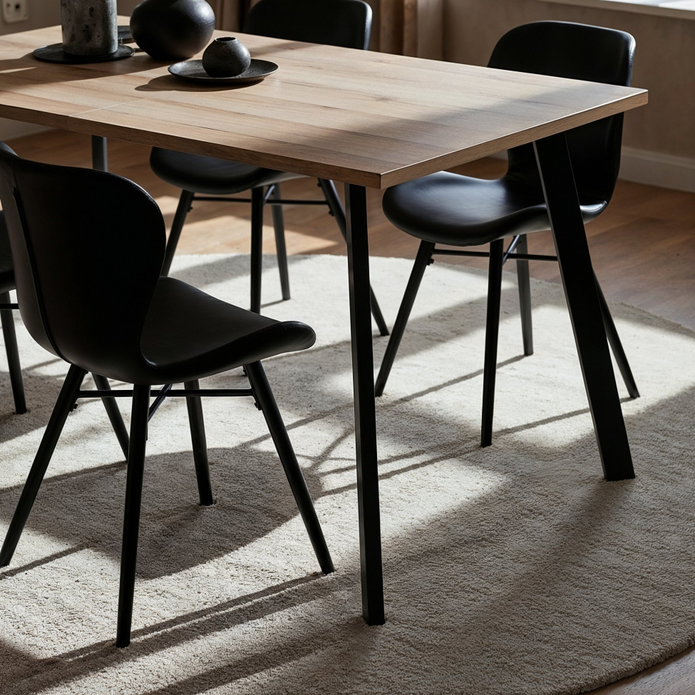 Tuoli 'Böda' - Musta