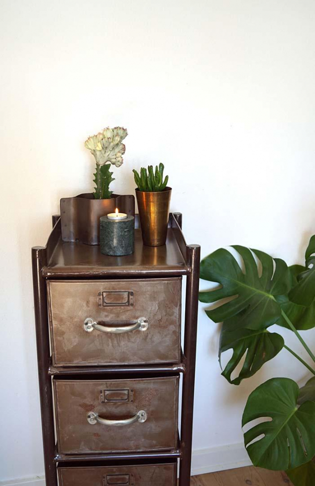 Vintage kaappi 'Saga'