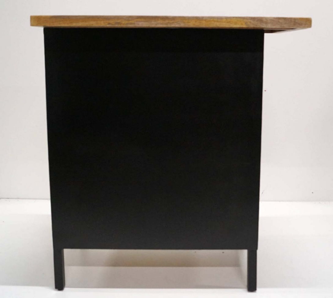 Baari 'Zanzibar' - Vasemmalle