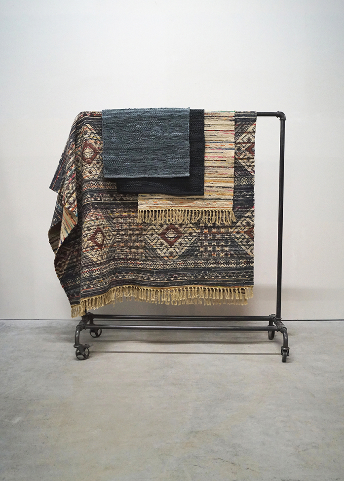 Vaateripustin 'Mezza' - Metalli