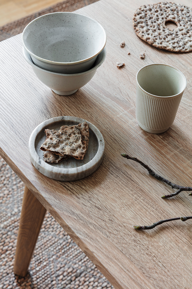 Ruokaryhmä 'Nordic Elsa' - 1 Pöytä & 6 Tuolia